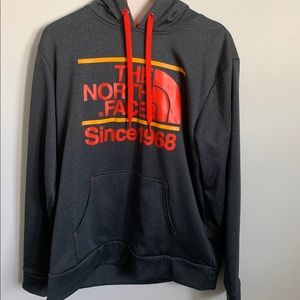 Men’s The North Face Hoodie - Large